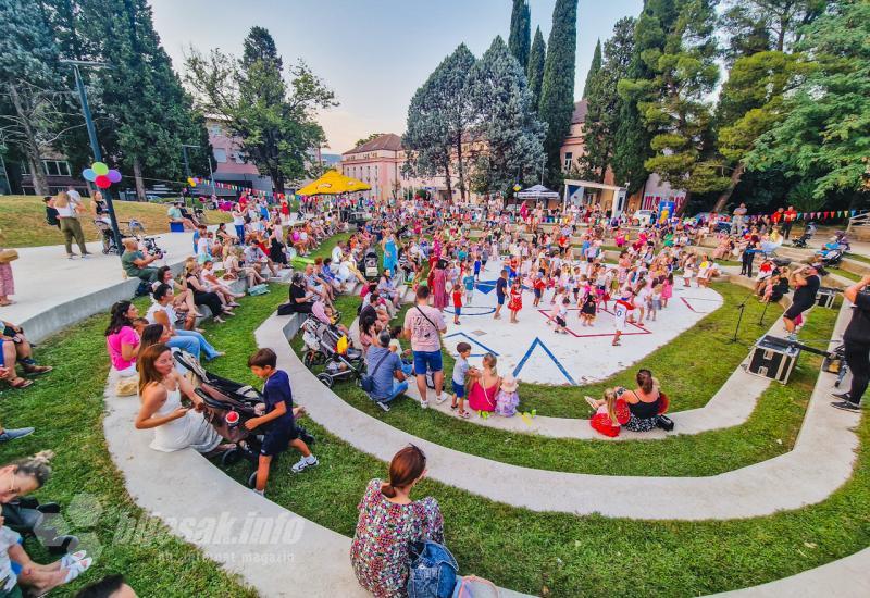 Festival Gledaj srcem u Mostaru - Vrhunska zabava na drugoj večeri festivala 